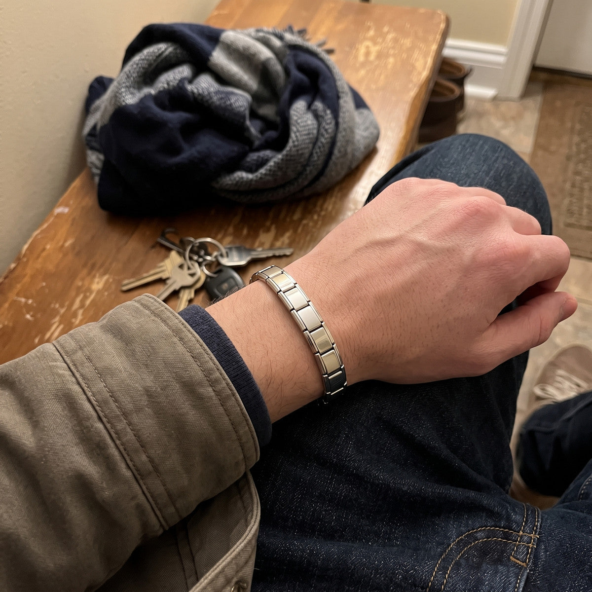 Little Links stainless steel bracelet in an everyday styling scene 15